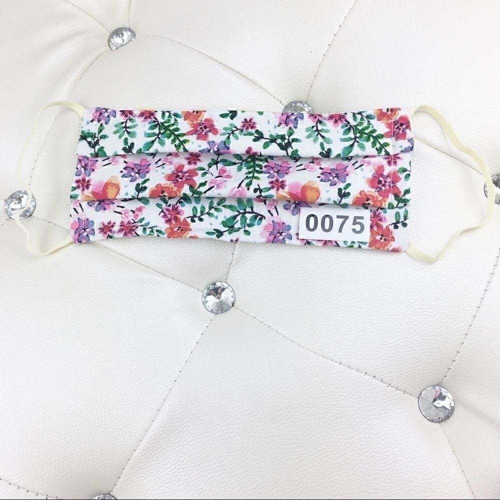 🧼💐Reversible Cotton Face Mask - Picture 7 of 8